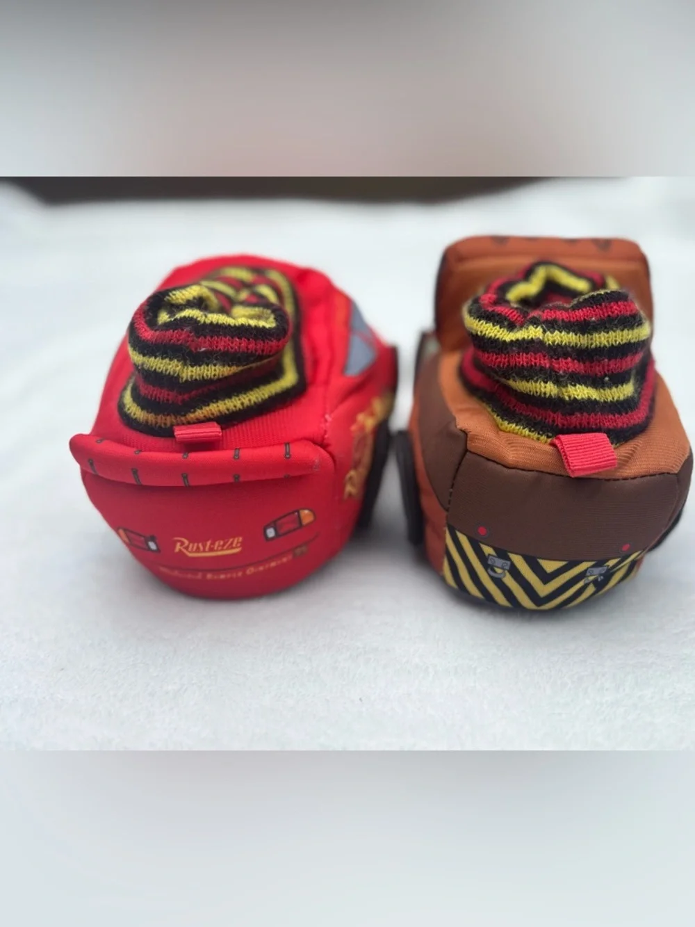 Disney Pixar Cars Boys Girls Slippers 9-10 Lightning McQueen Mater Pre-owned